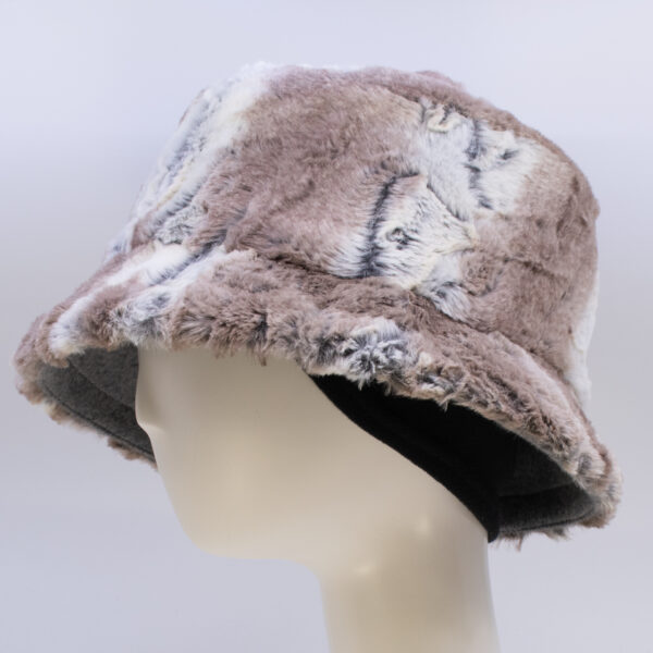 Neutral Zone: Avery - Faux Fur (Side View) (Ear Cuff)