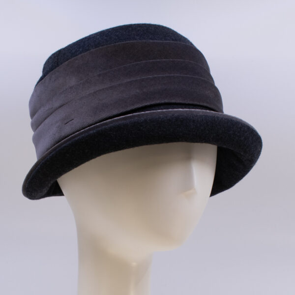 Wool Classic: Jeanette (Velvet) - Midnight/Grey (Side View 2)