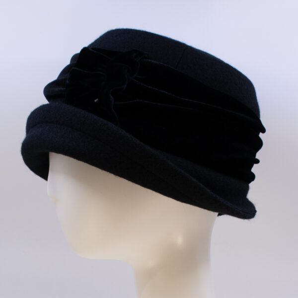 Boiled Wool: Jeanette - Black/Black (Velvet) (Side View)