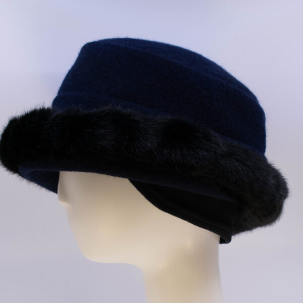 Boiled Wool: Stella - Navy/Sochi (Faux Fur) (Side View Ear Cuff)