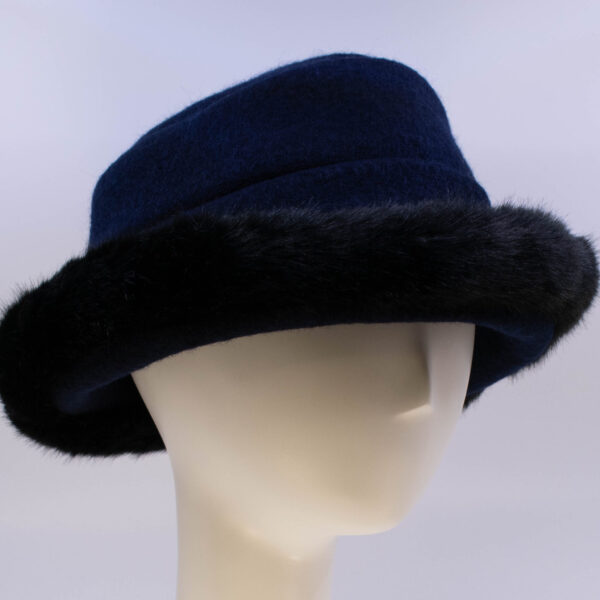 Boiled Wool: Stella - Navy/Sochi (Faux Fur) (Side View 2)