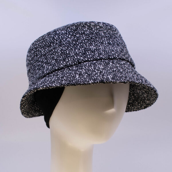 Tweeds: Kaitlin - Black (Side View 2 Ear Cuff)