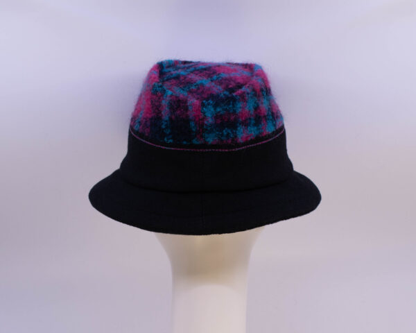 London: Dale - Plaid/Black (Back View)