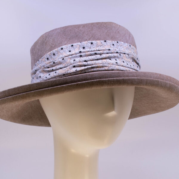 Chambray: Bridget - Sepia/Daisy (Side View 2)