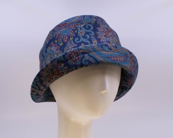 Paisley: Jeanette - Paisley (Side View 2)