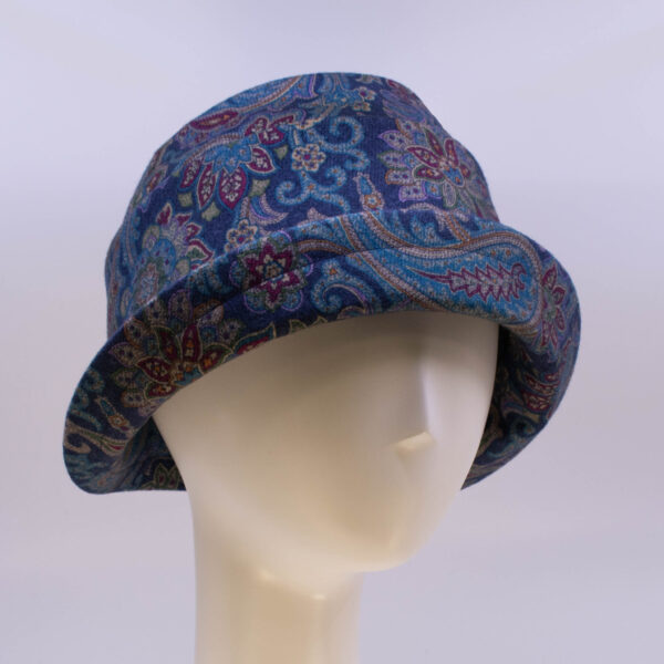 Paisley: Jeanette - Paisley (Side View 2)