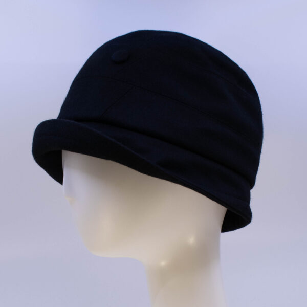 Wool Classic: Bobbi - Black (Side View)