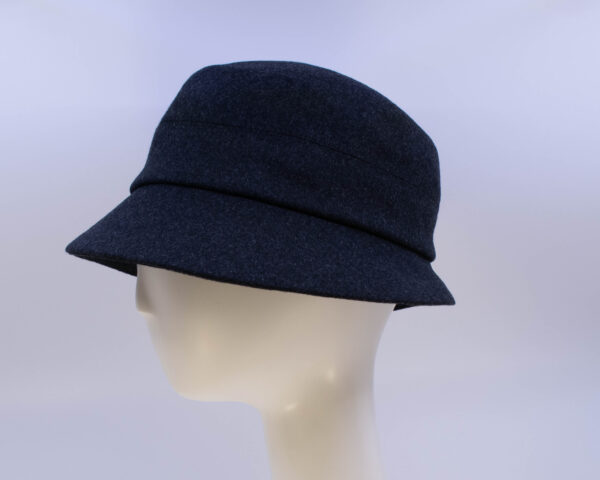 Wool Classic: Kaitlin - Midnight (Side View)