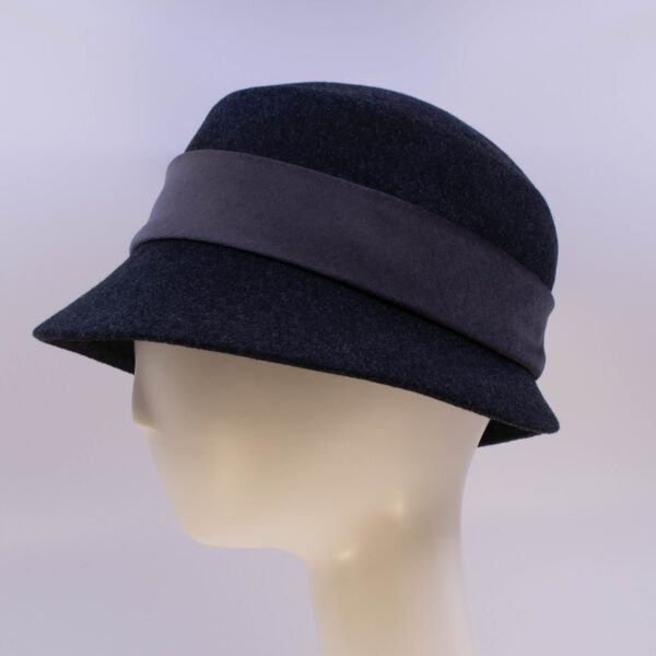 Wool Classic: Kaitlin (Velvet) - Midnight/Grey (Side View)