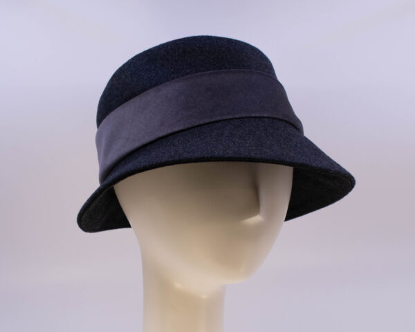 Wool Classic: Kaitlin (Velvet) - Midnight/Grey (Side View 2)