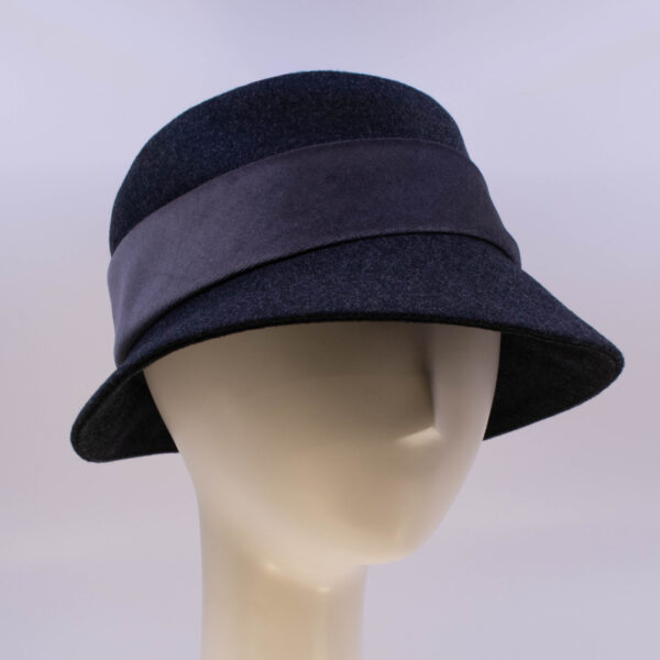 Wool Classic: Kaitlin (Velvet) - Midnight/Grey (Side View 2)