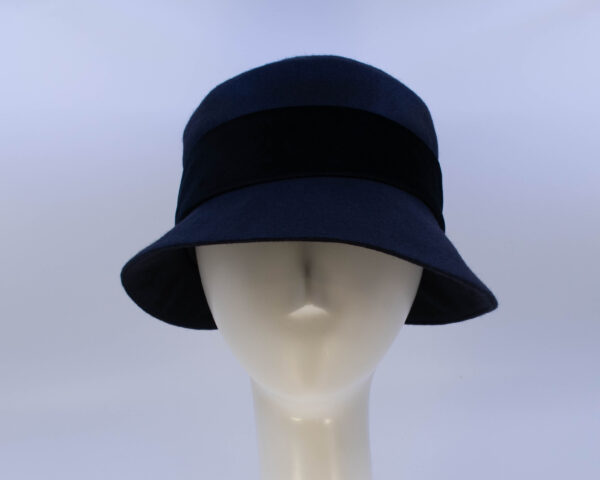 Wool Classic: Kaitlin (Velvet) - Navy/Black