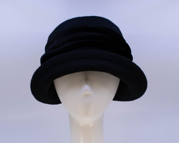 Boiled Wool: Jeanette (Velvet) - Black/Black