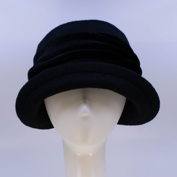 Boiled Wool: Jeanette (Velvet) - Black/Black