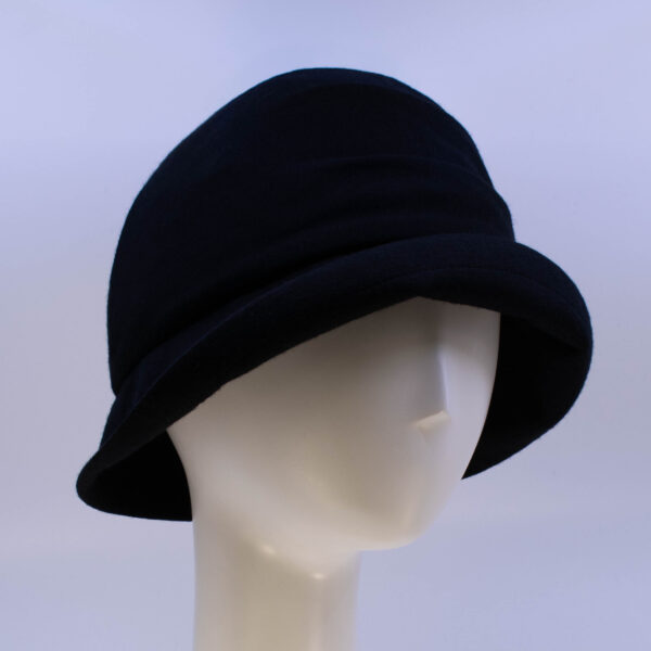 Jersey Girl: Renée - Black Merino (Side View 2)