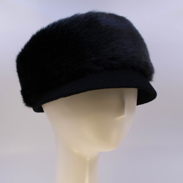 Mohair: Trapper Jane - Black/Sochi (Side View 2)